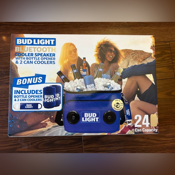 Bud Light ice chest cooler with speakers gift set - Picture 2 of 3